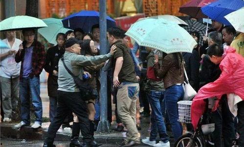 浙江男子吃瓜事件,一瓜引发全网热议