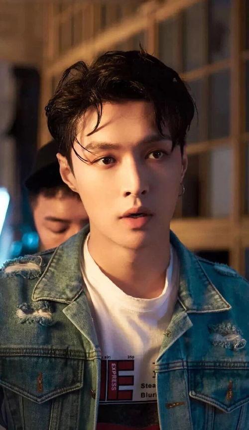 搬料吃瓜图片,揭秘娱乐圈幕后风云