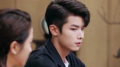 吃瓜总裁叶不凡,吃瓜总裁的职场风云录