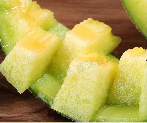 吃哈密瓜冰淇淋蜜瓜